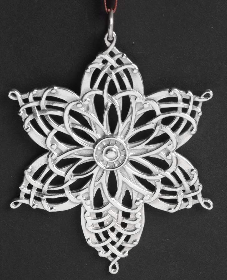 Annual Snowflake Ornaments 1999 Snowflake - Boxed by Lunt Silver-1