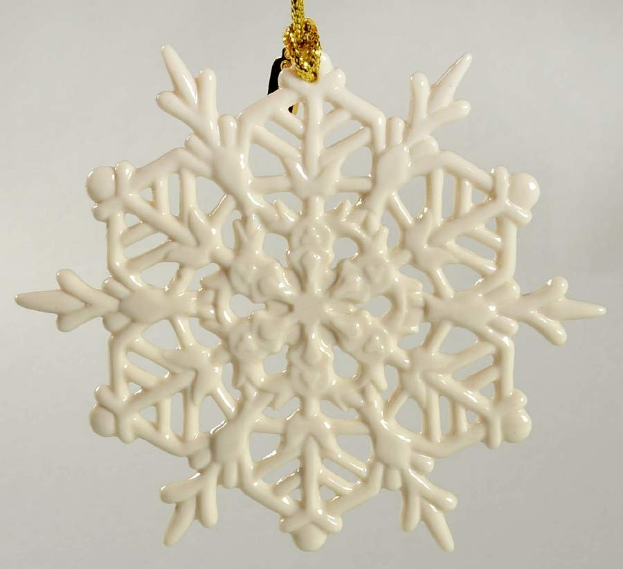 Snow Fantasies Snowflake 2015-Snowflake - Boxed by Lenox-1