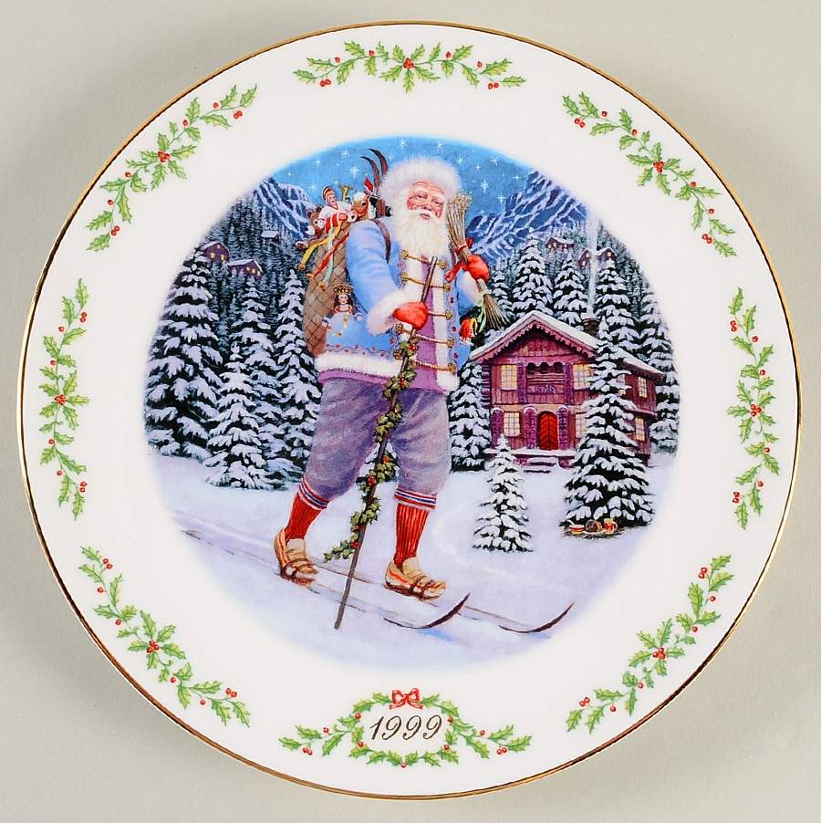 International Victorian Santas Julesvenn-Norway Santa - Boxed by Lenox-1