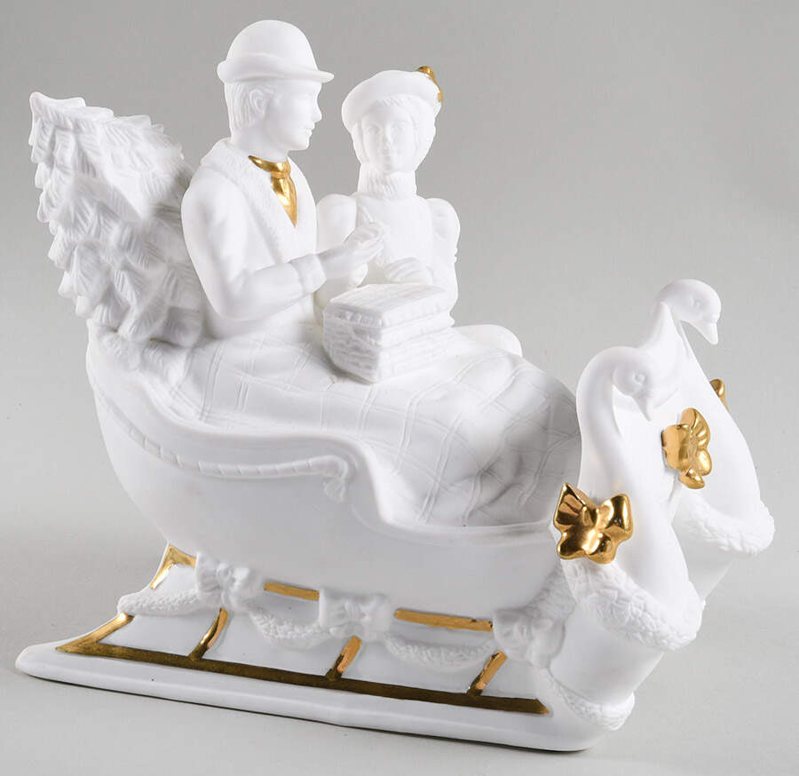 Musical Christmas Figurines Bringing Home The Tree-O Tannenbaum - Boxed by Lenox-1