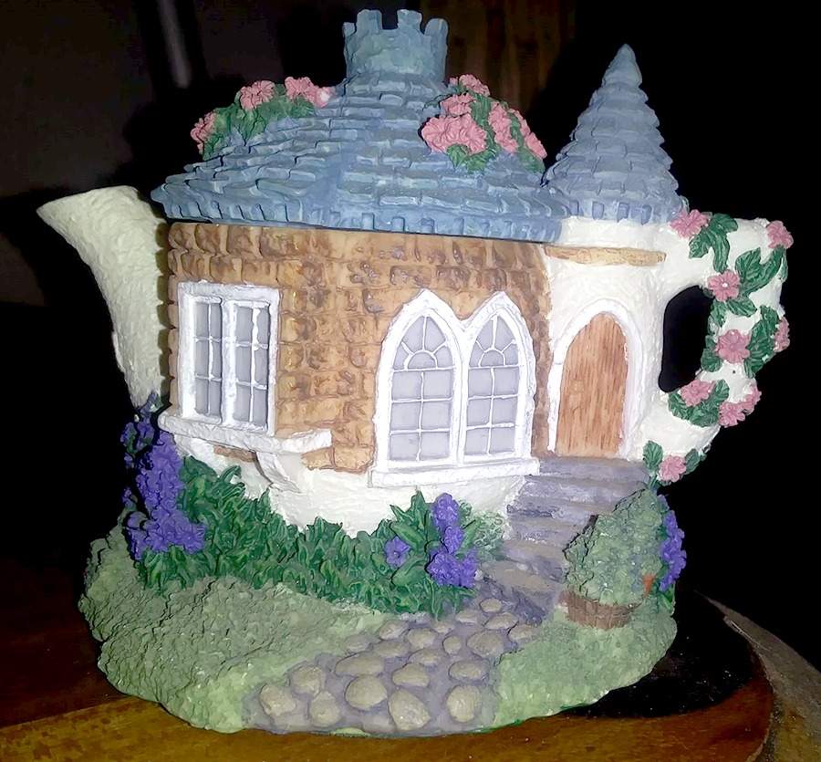 Tea Garden Cottages Bluebell Cottage - No Box by Lenox-1