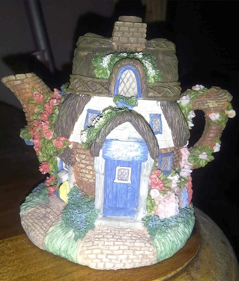 Tea Garden Cottages Forget Me Not - Boxed by Lenox-1