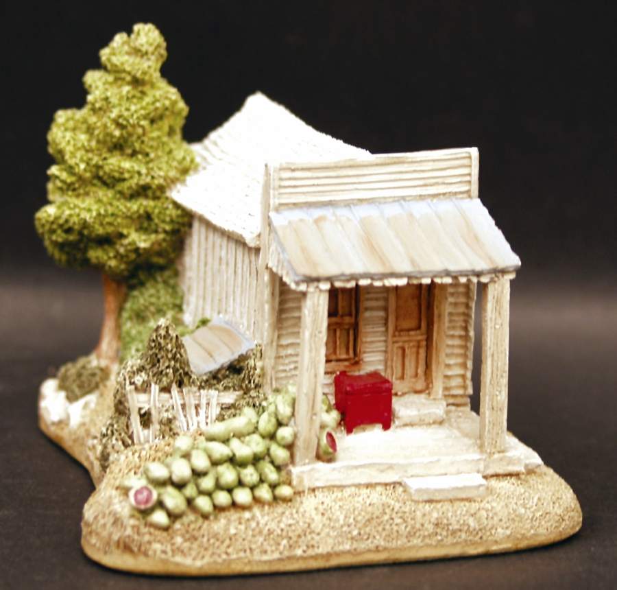 American Landmark Cottages Pioneer Barn - Boxed by Lilliput Lane-1