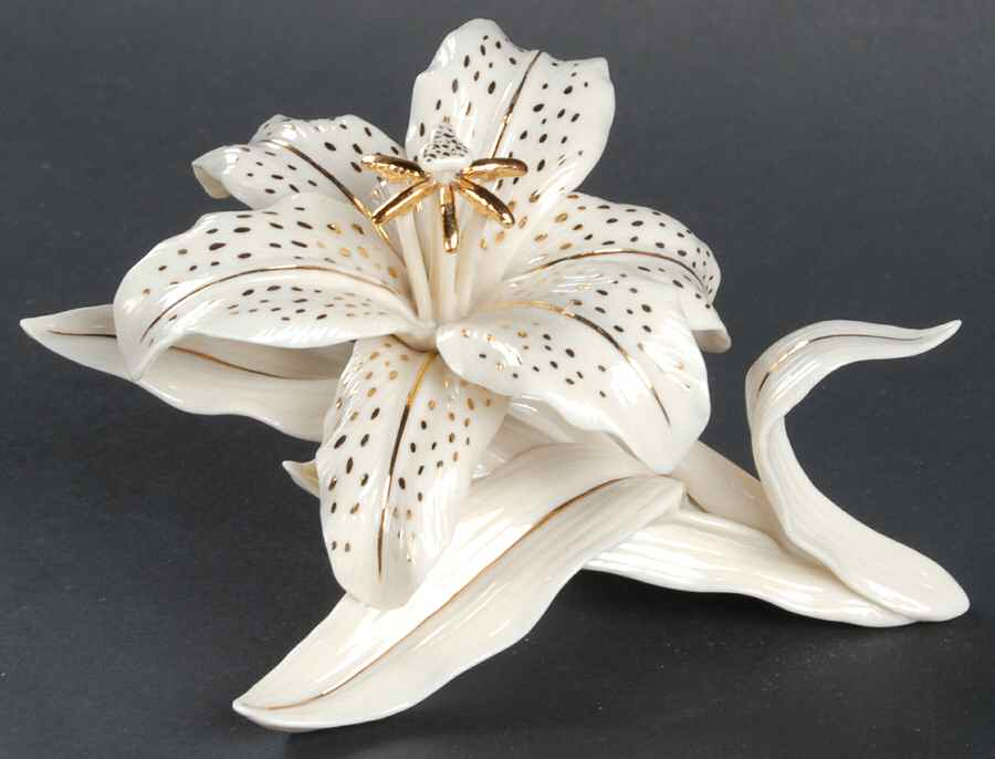 Classic Garden Flowers Lily - Boxed by Lenox-1