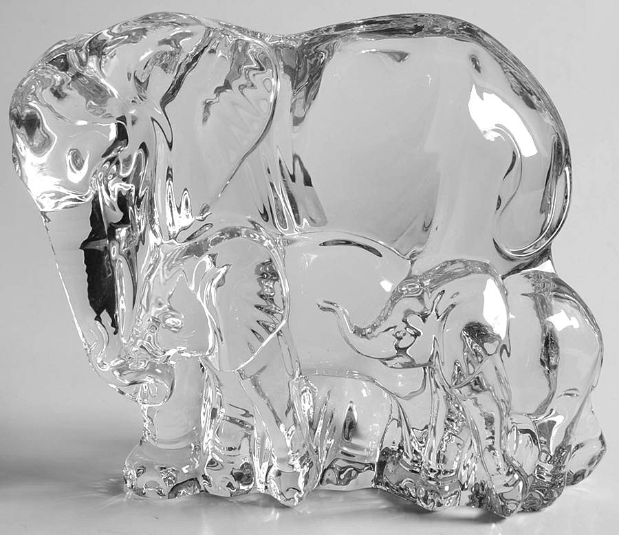 Crystal Animals Nurturing The Young-Elephants - No Box by Lenox-1