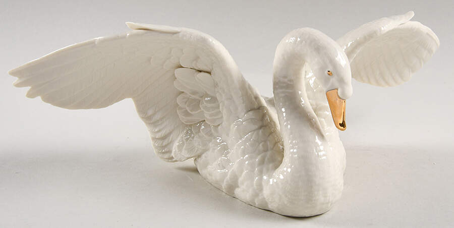 Classic Ivory Animals Majestic Swan - With Box by Lenox-1