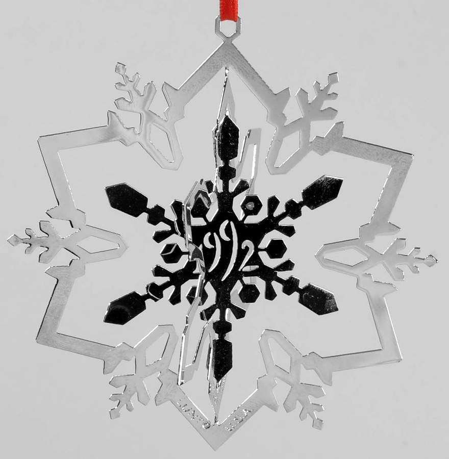 Pierced Snowflake-Silverplate Pierced Snowflake - No Box by Lunt Silver-1