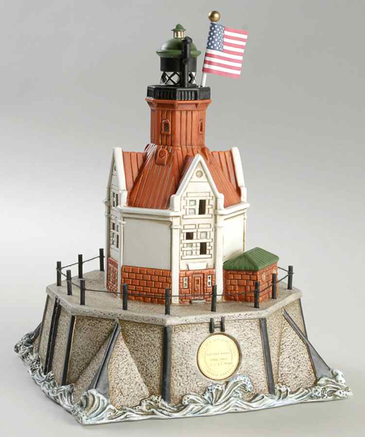 Limited Edition Lighthouses Racine Reef, Racine, Wi-1906-1961 - Boxed by Lefton-1