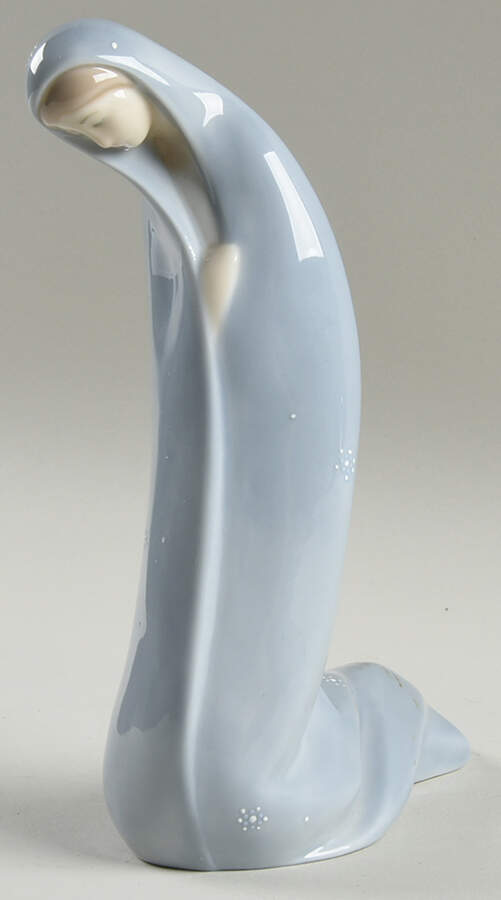 4500 Group Nativity Madonna - No Box by Lladro-1