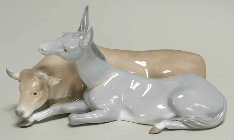 5700 Group Nativity Bull And Donkey - No Box by Lladro-1