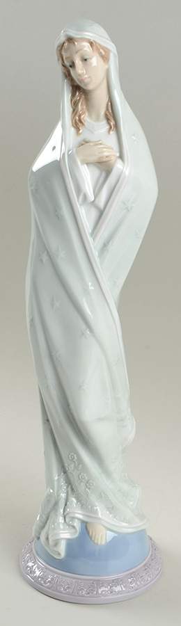 Religious and Nativity Sweet Mary - No Box by Lladro-1