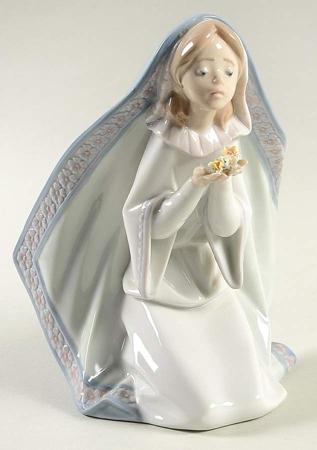 Religious and Nativity Reverent Moment - Boxed by Lladro-1