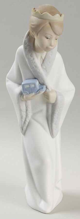 Children Nativity King Gaspar - No Box by Lladro-1