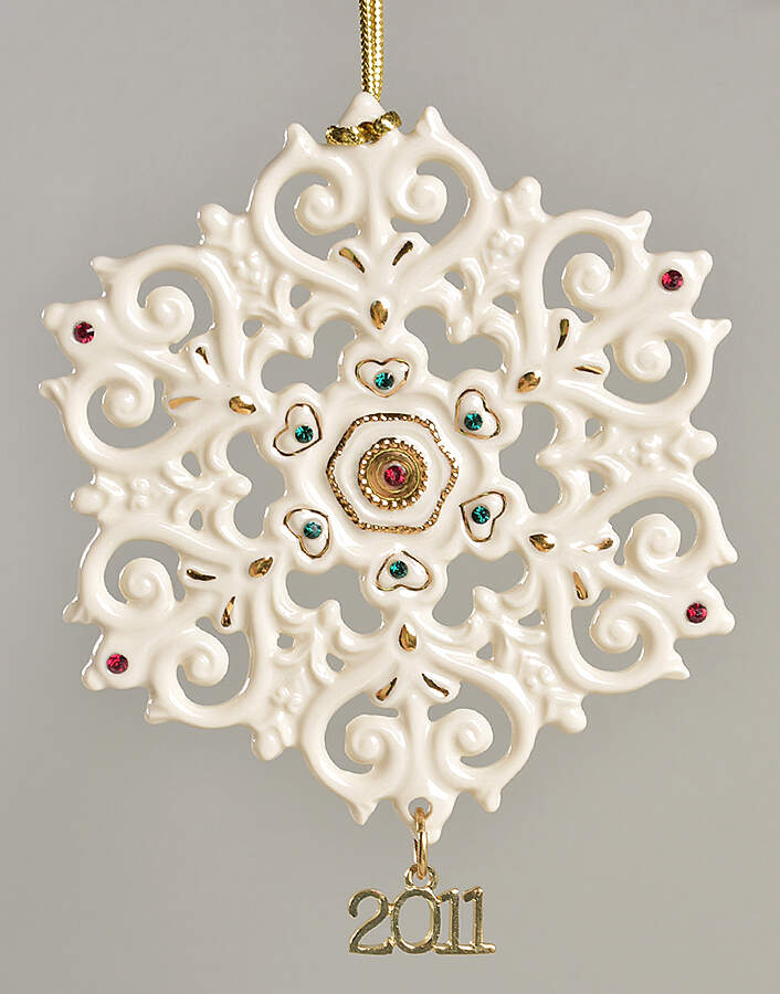 China Snowflake Ornament 2011 Snowflake - Boxed by Lenox-1