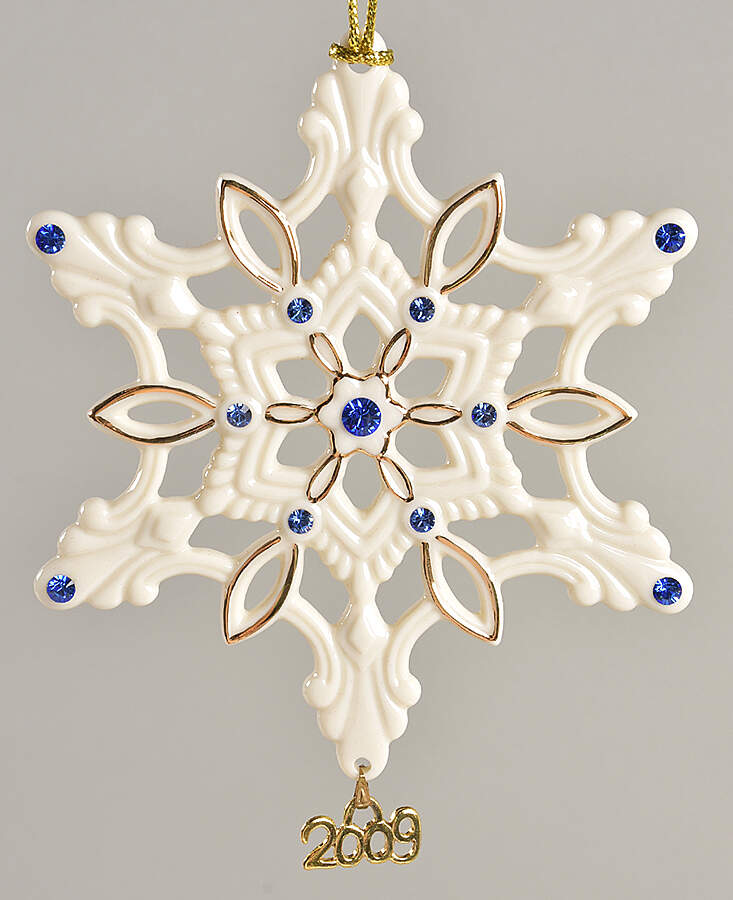 China Snowflake Ornament 2009 Snowflake - Boxed by Lenox-1