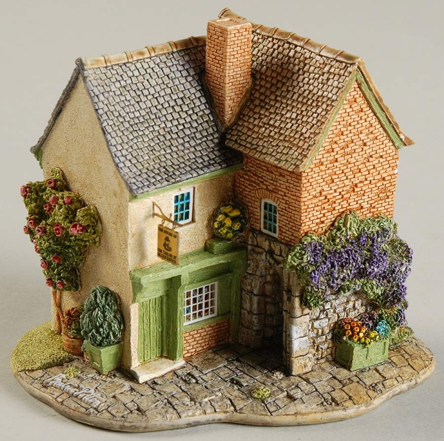 World Of Beatrix Potter House Of Tailor Of Gloucester - Boxed by Lilliput Lane-1