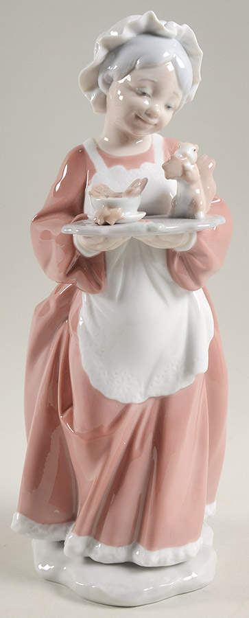 Santa's Magical Workshop Mrs Santa Claus - No Box by Lladro-1