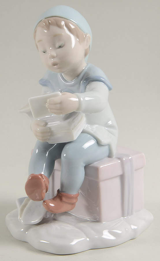 Santa's Magical Workshop Delivering Magic - Boxed by Lladro-1