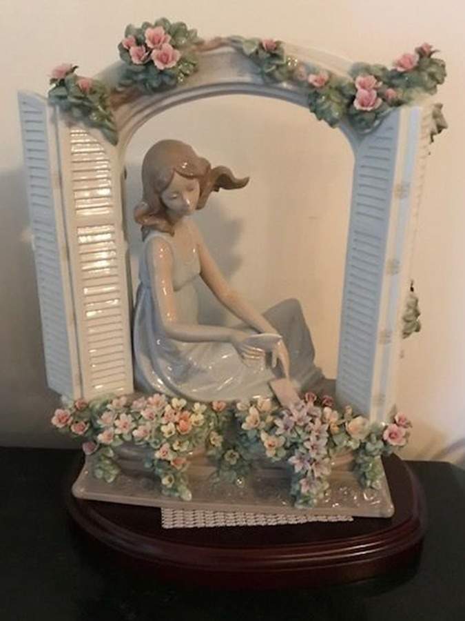 Lladro Collector Society Figurines Thinking Of Love-2001 - Boxed by Lladro-1