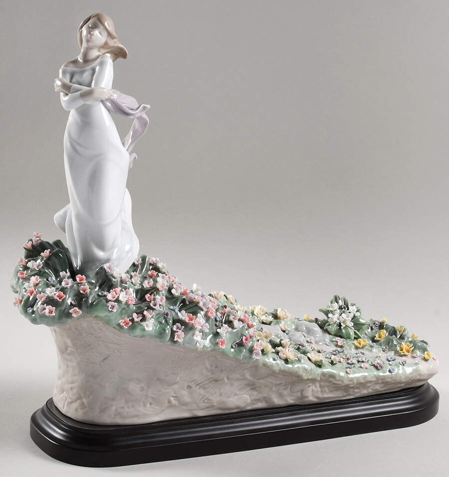 Lladro Collector Society Figurines A Sea Of Flowers - No Box by Lladro-1
