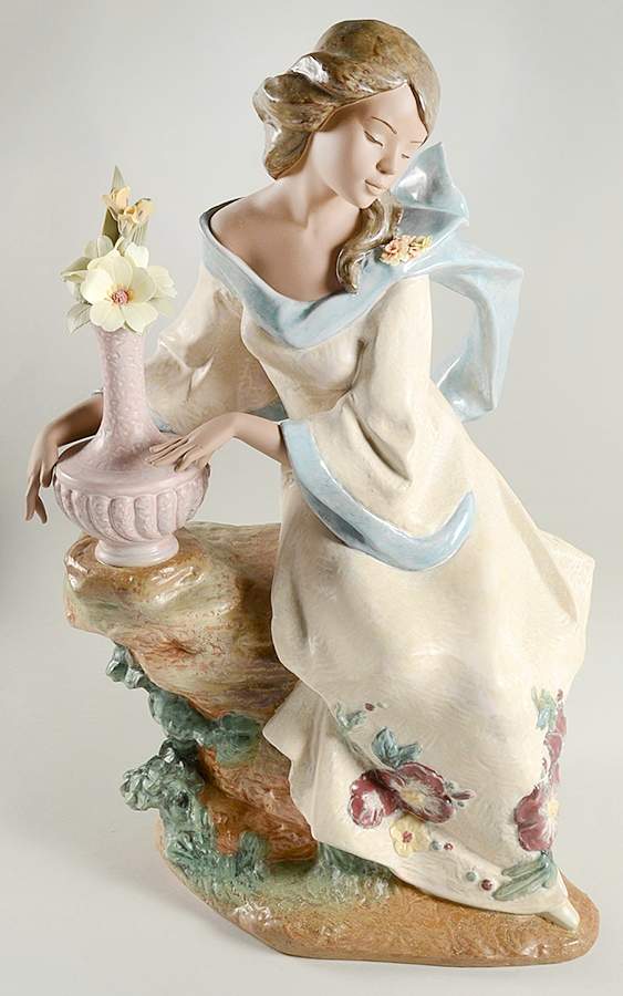 Lladro Collector Society Figurines Garden Breeze-2001 - Boxed by Lladro-1