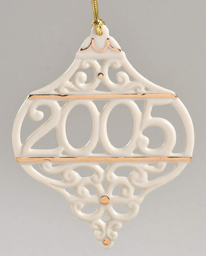 A Year To Remember Ornament 2005-Bauble - Boxed by Lenox-1
