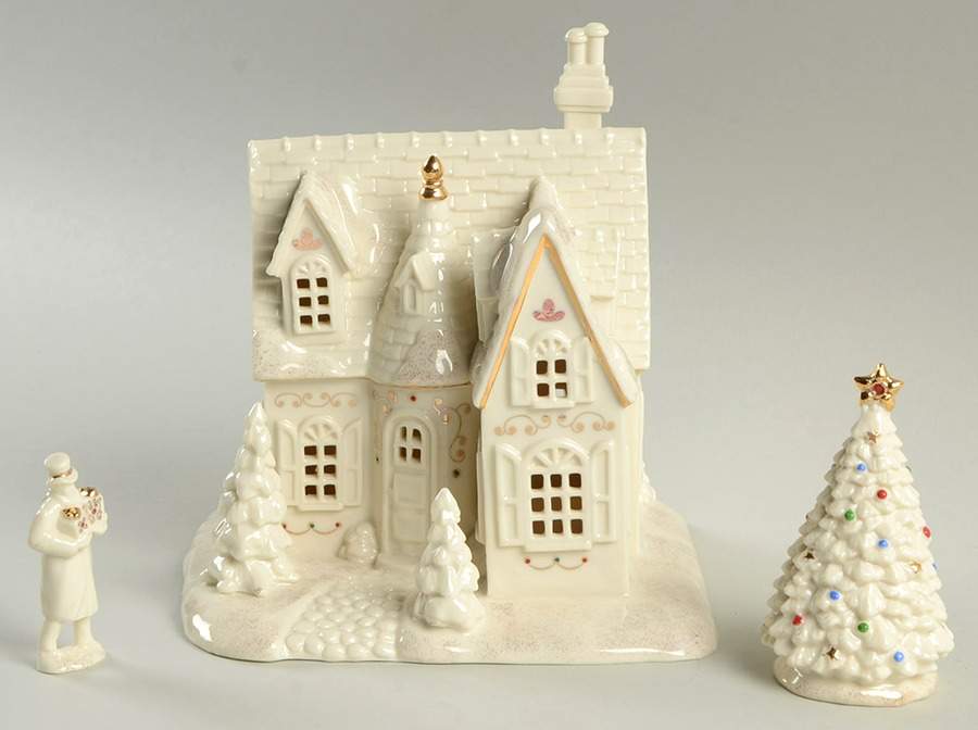 Mistletoe Park Village Cottage Starter Set  - Boxed by Lenox-1