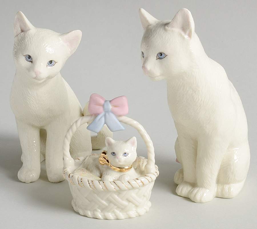Classic Cat Collection A Purrrfect Family - Boxed by Lenox-1