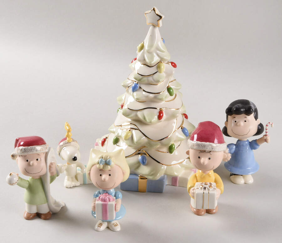Peanuts Figurines Peanuts Pals Christmas - Boxed by Lenox-1