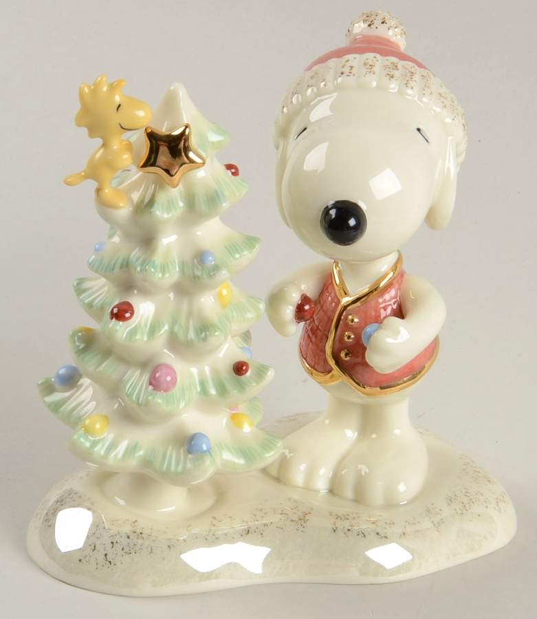 Peanuts Figurines Snoopy's Christmas Tradition - No Box by Lenox-1