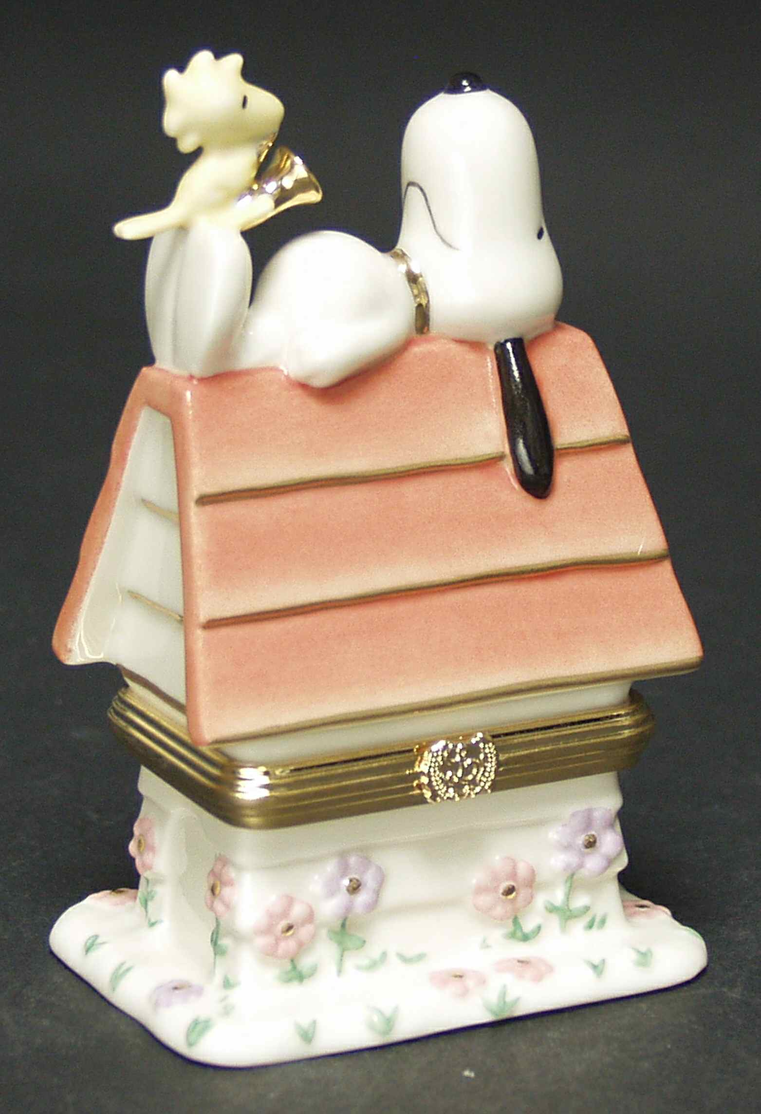 Peanuts Figurines Snoozin Snoopy Treasure Box - Boxed by Lenox-1