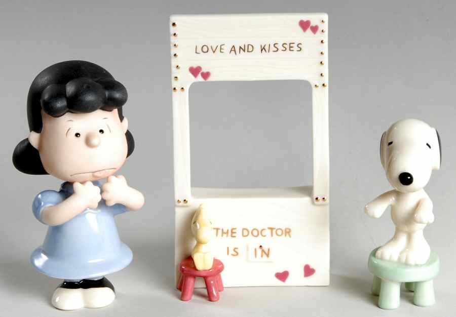 Peanuts Figurines Snoopy Steals A Kiss-Set Of 3 - Boxed by Lenox-1