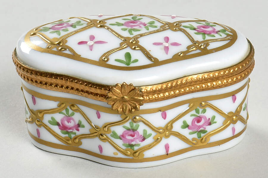 Limoges Miniature Figurines & Giftware Hinged Box Roses - No Box by Limoges-French-1