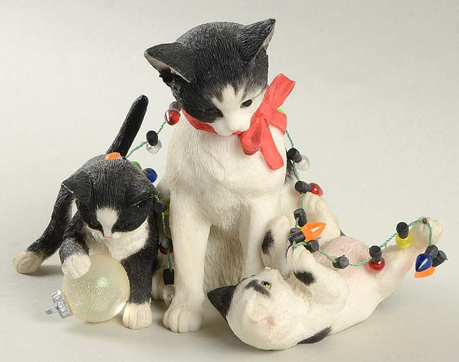 Sweet Kitties Sculpture Collection Taking Down The Tree - With Box by Lenox-1