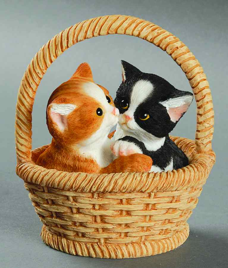 Sweet Kitties Sculpture Collection Cuddles And Kisses - Boxed by Lenox-1