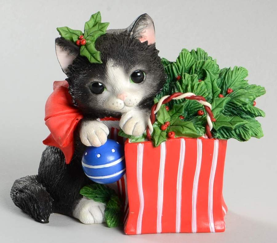 Annual Christmas Cat Collection Kitty's Holiday Present - With Box Bx2010 by Lenox-1