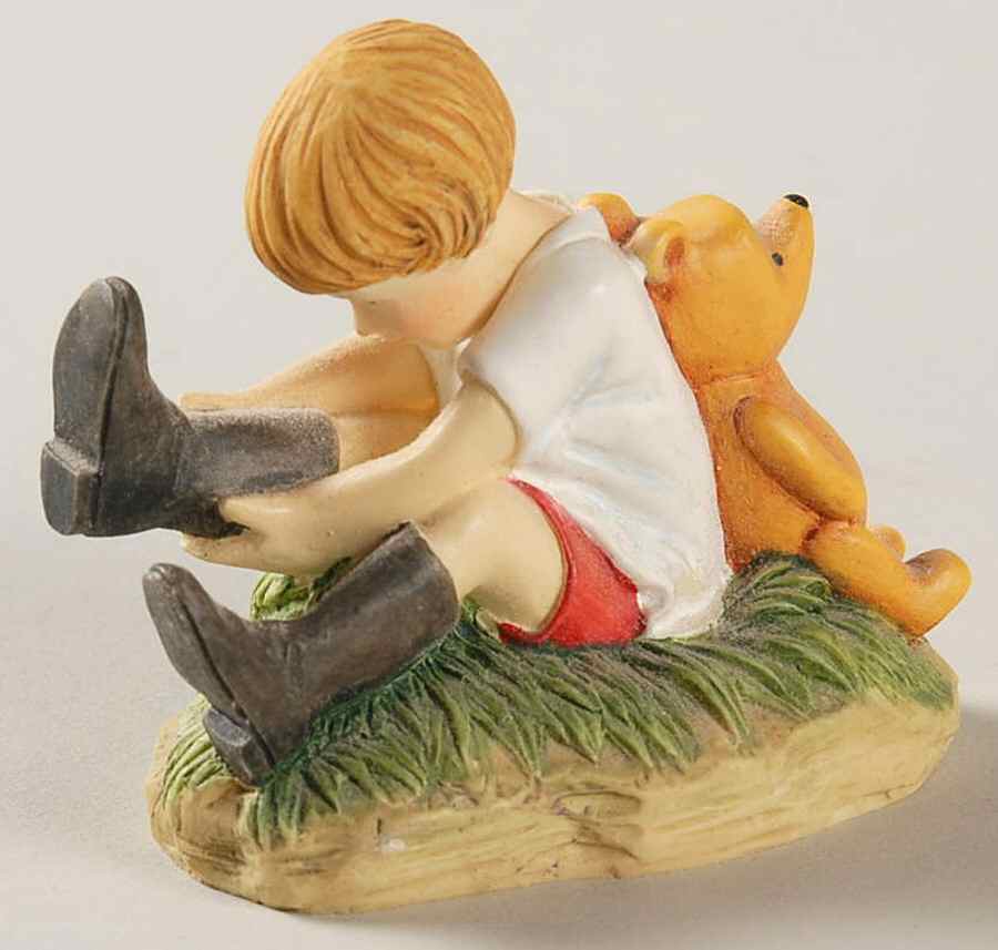 Winnie the Pooh Thimble Collection Christopher Robin Leaning On Pooh - Boxed by Lenox-1