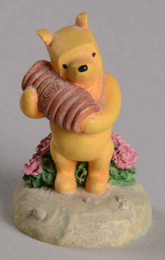Winnie the Pooh Thimble Collection Pooh Hugging Honey Pot - Boxed by Lenox-1