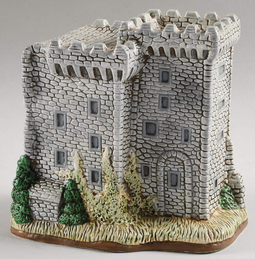 LEFton Music Boxes Castle-Irish Eyes Are Smiling - Boxed by Lefton-1