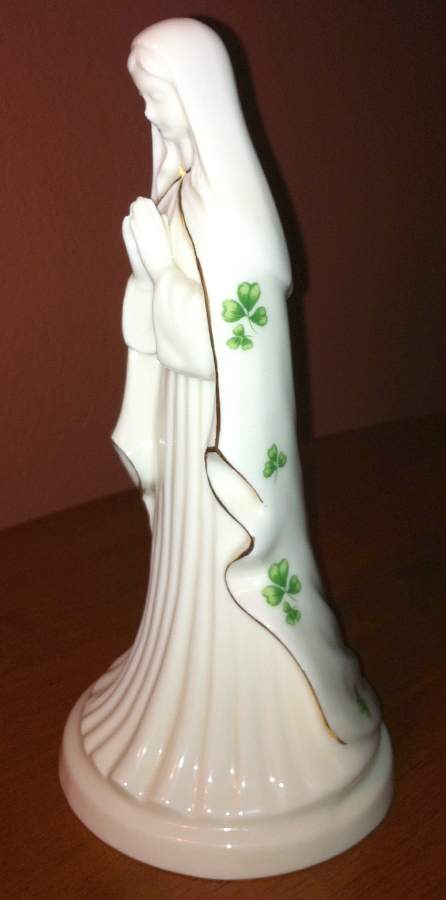LEFton Music Boxes Madonna W/ Shamrocks-Musical - Boxed by Lefton-1