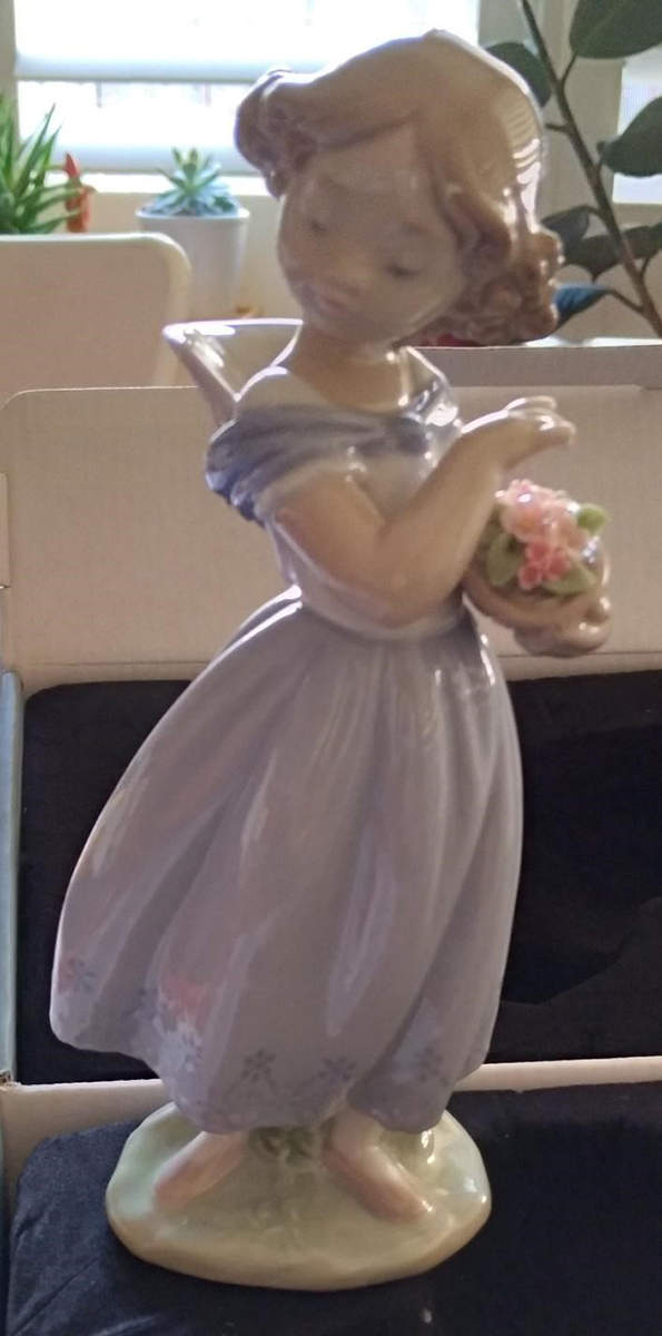 Utopia Adorable Innocence - Boxed by Lladro-1