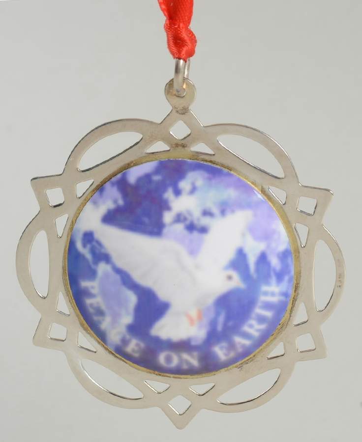 Peace on Earth Peace On Earth 2004 - Boxed by Lunt Silver-1
