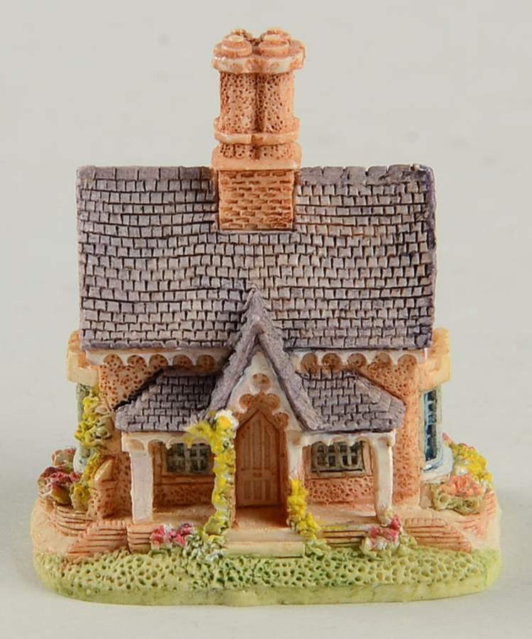 Dream Cottage Miniatures Paradise Lodge - Boxed by Lilliput Lane-1
