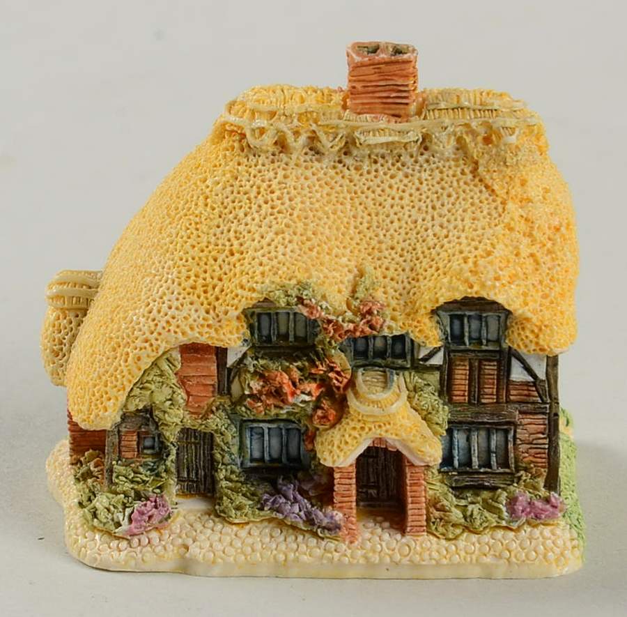 Dream Cottage Miniatures Honeysuckle Cottage - Boxed by Lilliput Lane-1