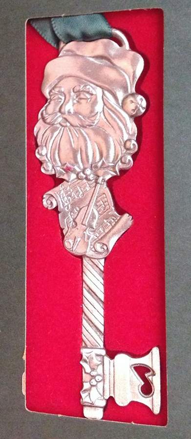 Santa Key Ornaments Santa Key-Pewter - No Box by Longaberger-1