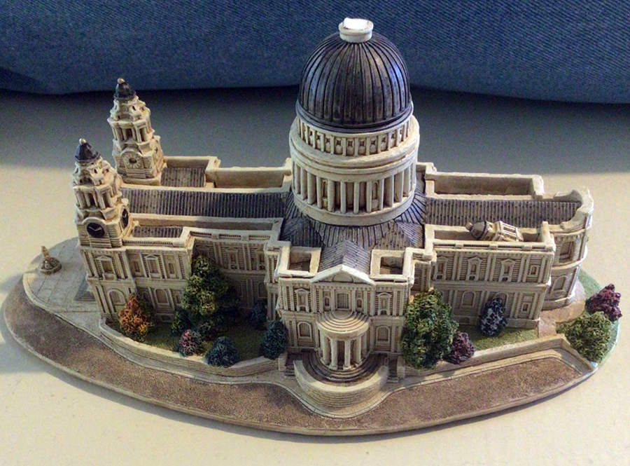 Britain's Heritage Saint Paul's Cathedral - No Box by Lilliput Lane-1