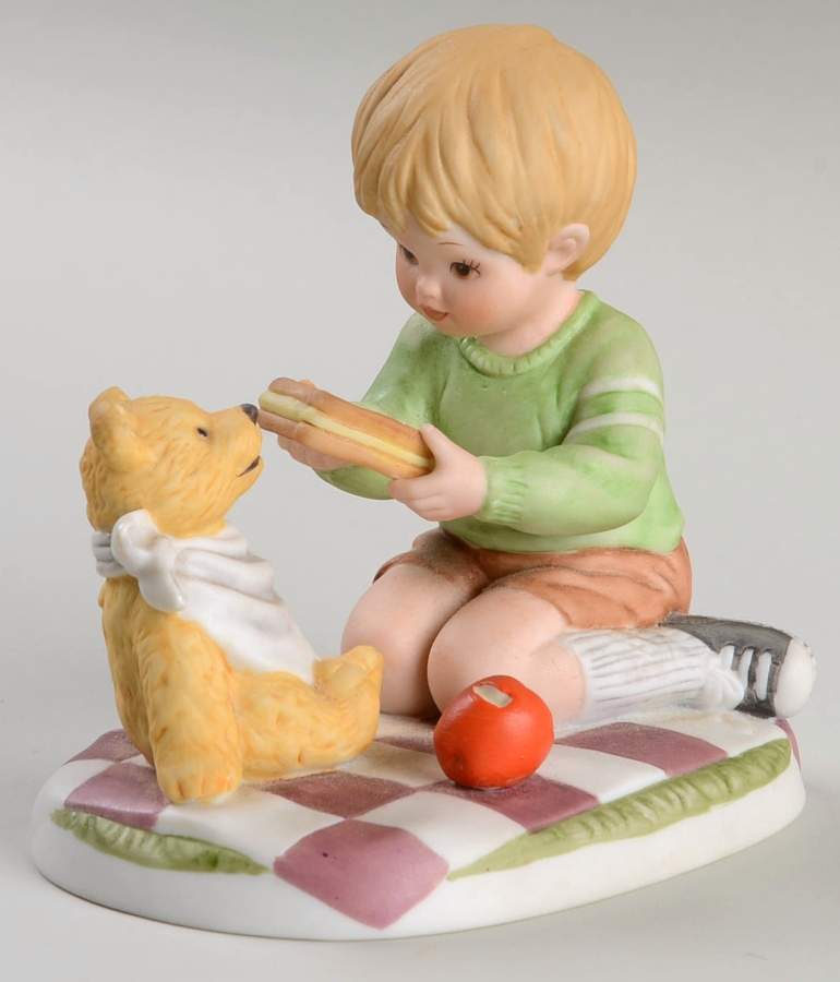 Teddy & Tiny Tots Teddy Goes On A Picnic - Boxed by Lenox-1
