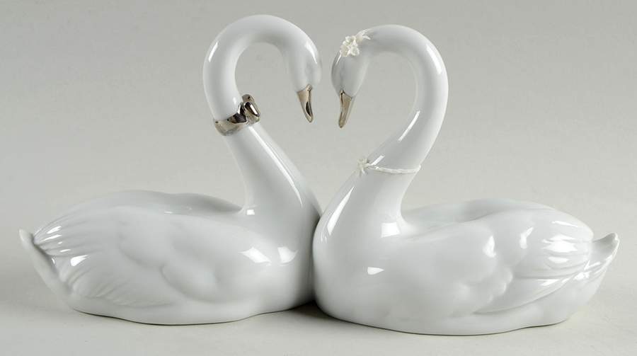 Re-Deco Figurines Endless Love - Boxed by Lladro-1