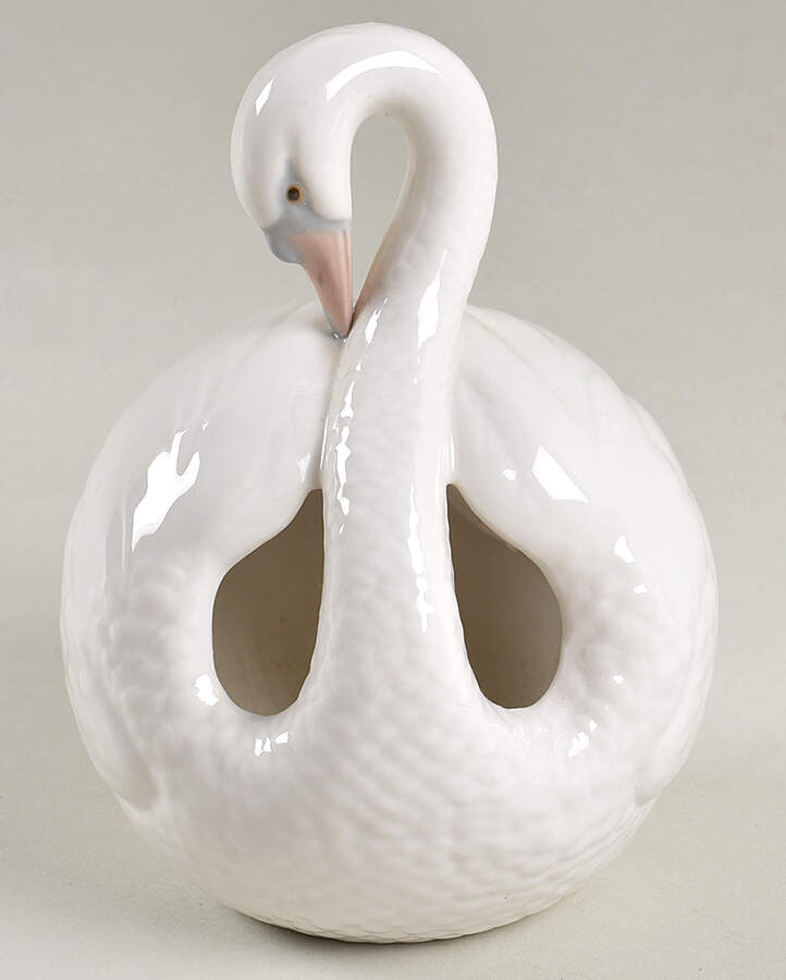 Birds Swan - No Box by Lladro-1