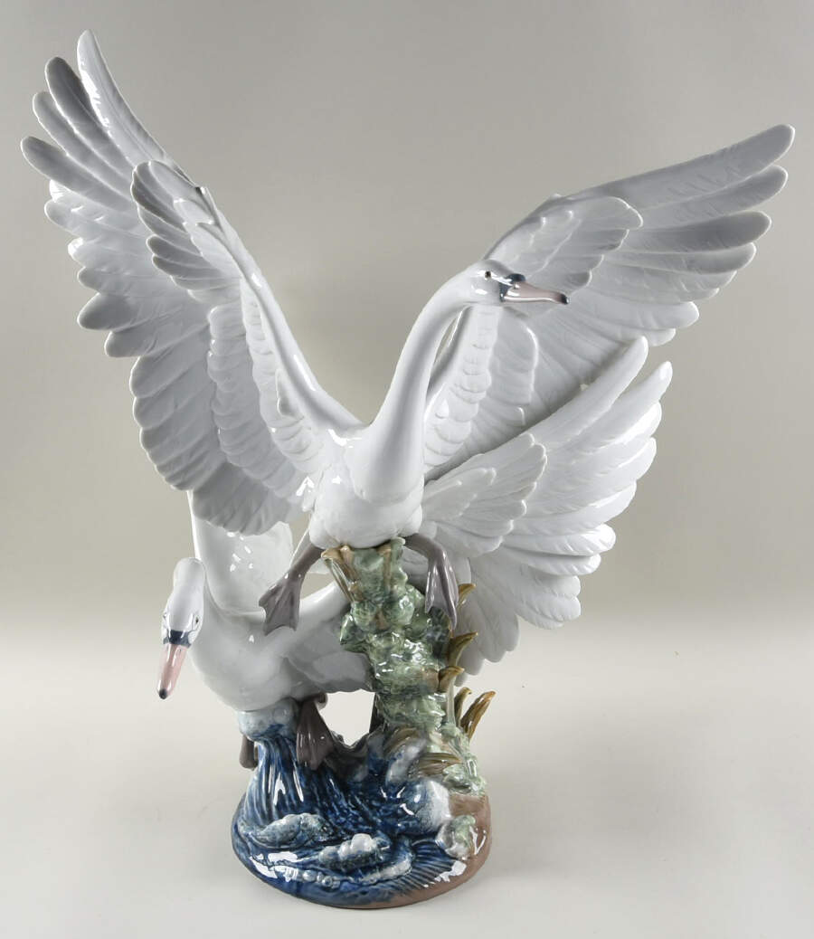 Birds Swans Take Flight - Boxed by Lladro-1